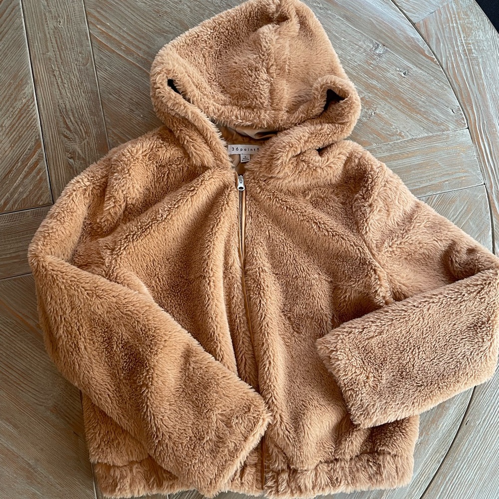 Cropped fuzzy hooded jacket